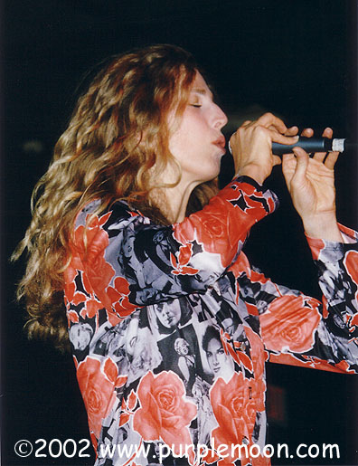 Sophie B. Hawkins Sings