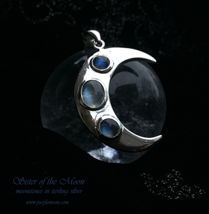 sister of the moon moonstone pendant