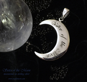 sister of the moon moonstone pendant